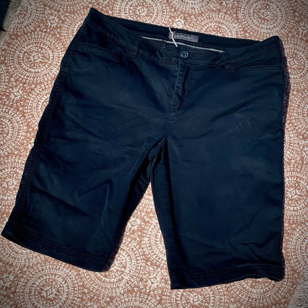 Denver Hayes Bermuda Shorts